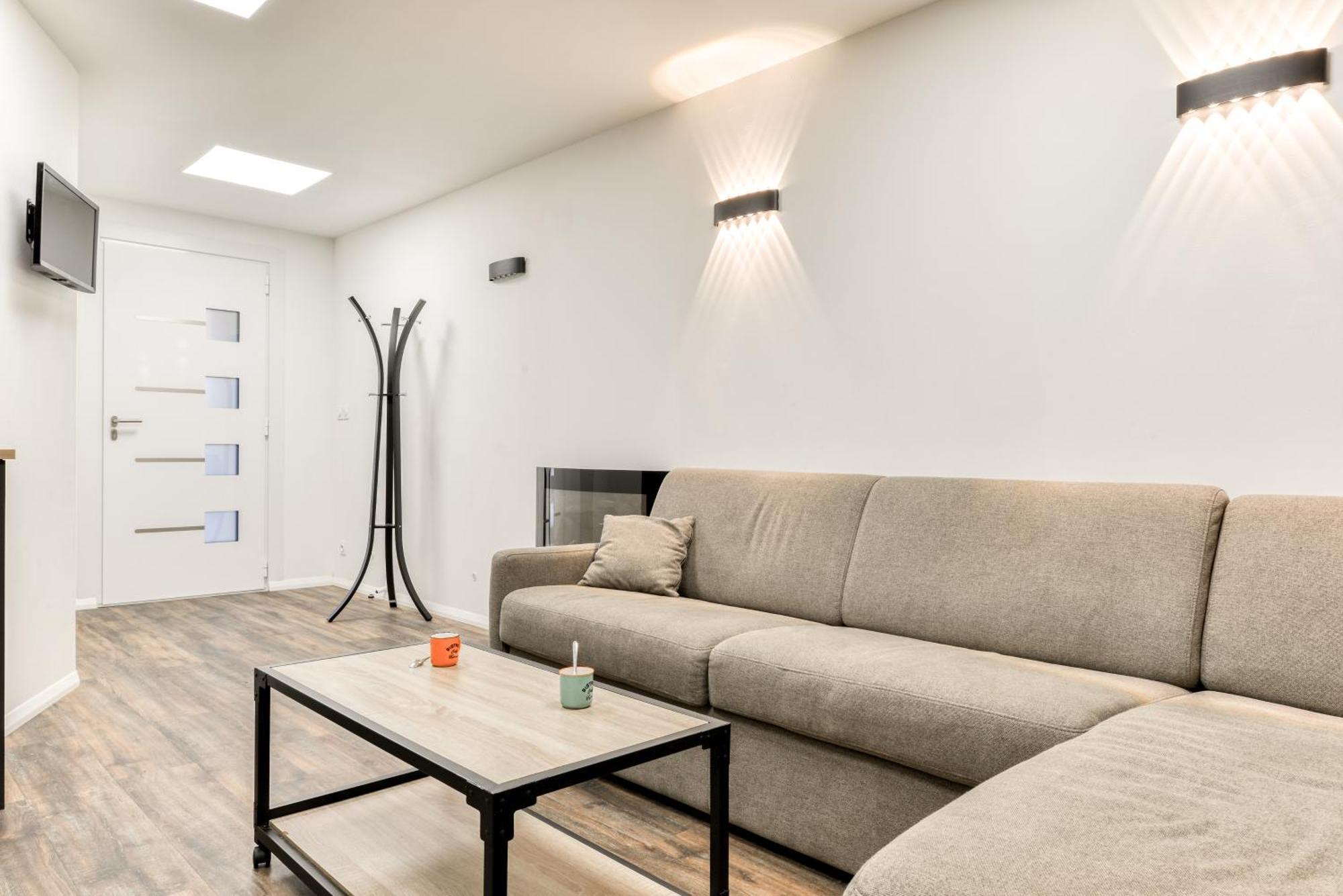 Cote Palais Avec Climatisation - Fibre & Netflix - Spacieux En Rez-De-Chaussee 카르카손 외부 사진